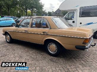 Mercedes 200-serie 200 D Open-Dak APK 08/2027! picture 3