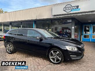Damaged car Volvo V-60 1.5 T3 Polar R-Design Automaat Navi Cruise Clima PDC 2017/10