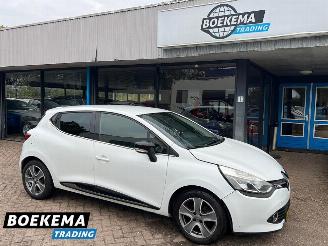 Voiture accidenté Renault Clio 0.9 TCe Night&Day Navi Cruise Airco Bass Reflex 2015/9