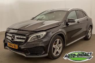 krockskadad bil auto Mercedes GLA 200 Leer Navi Edition 1 2014/3