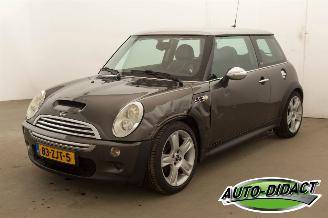 Auto incidentate Mini Cooper S 1.6 Airco 2006/4