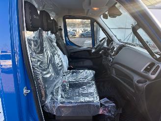 Iveco Daily 35D18H 3.0 300 Automaat picture 19