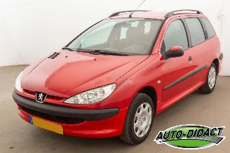 uszkodzony samochody osobowe Peugeot 206 SW 1.4 One-Line 2005/12