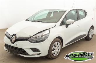 Coche accidentado Renault Clio 1.5 dCi 101.271 km 2017/3