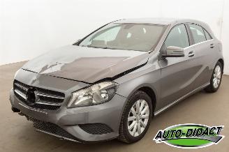 Unfallwagen Mercedes A-klasse A180 Clima Navi 2015/3