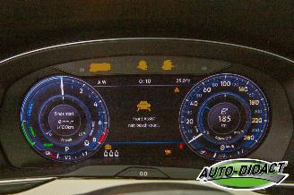 Volkswagen Passat GTE 1.4 TSI Variant Connected Series Plus picture 4