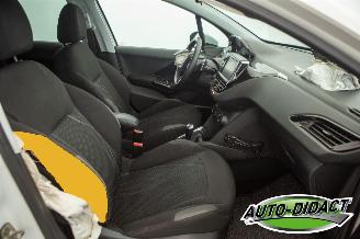 Peugeot 208 1.2 e-VTi Automaat Blue Lease picture 18