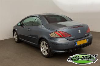 Peugeot 307 CC 2.0-16V Motorschade picture 3