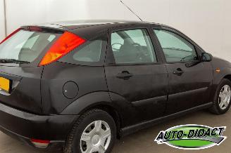 Ford Focus 1.4-16V Trend Airco picture 30