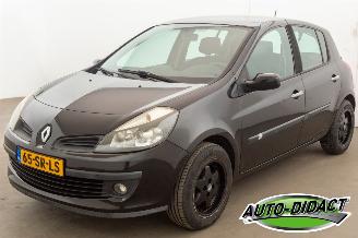 škoda osobní automobily Renault Clio 1.4-16V 127.869 km Airco Dynamique Luxe 2006/4