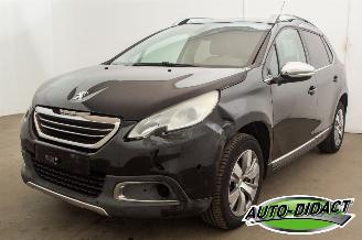 Schadeauto Peugeot 2008 1.2 Allure Clima 2015/2