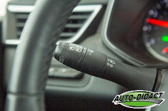 Renault Clio 1.0 TCe 103.376 km Airco Navi 90 Techno picture 15