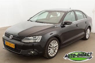 Damaged car Volkswagen Jetta 1.4 TSI Automaat Clima Navi Leder Highline 2011/11