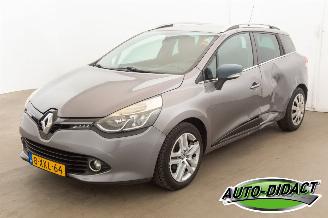 krockskadad bil auto Renault Clio 1.5 dCi Airco Navi ECO Authentique 2014/8