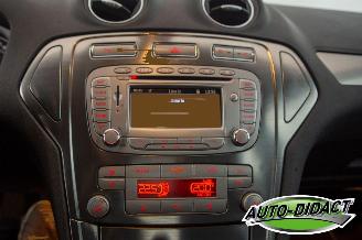 Ford Mondeo 2.0-16V Limited Clima Navi picture 9