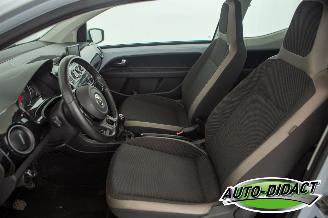Volkswagen Up! 1.0 high up! Airco Pano BlueMotion picture 19