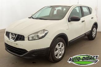 krockskadad bil auto Nissan Qashqai 1.6 Airco 2014/1