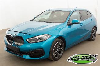Schadeauto BMW 1-serie 118i Automaat Digi Dash Camera Clima Navi 2022/11