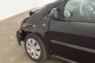 Peugeot 107 1.0-12V XS picture 23