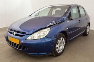 Damaged car Peugeot 307 1.6-16V Automaat Clima XT Premium 2005/6