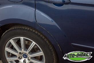 Ford Galaxy 2.0-16V 7p. Clima Ghia Limited picture 30