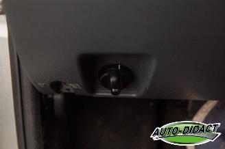 Dacia Logan 1.6 Lauréate picture 11