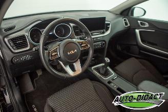 Kia Cee d 1.0 T-GDi 47.565 km Clima Navi Camera DynamicLine picture 25