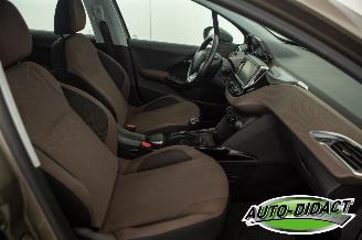 Peugeot 2008 1.6 HDi 68KW picture 36