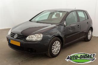 škoda osobní automobily Volkswagen Golf 1.6 FSI  85KW Turijn Airco 2006/8