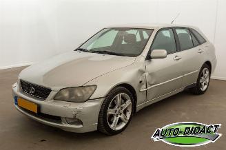 krockskadad bil auto Lexus IS 300 Automaat SportCross Executive 2004/3