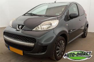 Coche accidentado Peugeot 107 1.0-12V Airco Millesim 200 2011/3