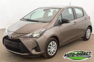 krockskadad bil auto Toyota Yaris 1.5 82kw Airco 37.372 km 2018/10