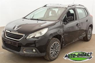 krockskadad bil auto Peugeot 2008 1.2 Active 118.099 km Navi Airco 2015/1