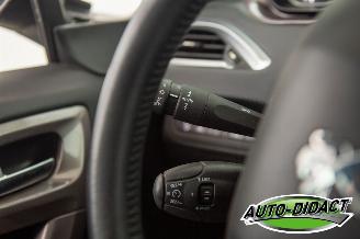 Peugeot 2008 1.2 Active 118.099 km Navi Airco picture 14