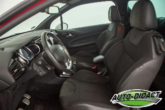 Citroën DS3 1.2 VTi Navi Clima So Chic picture 18