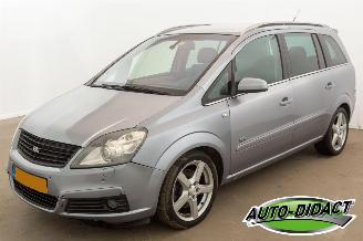 krockskadad bil auto Opel Zafira 2.2 Automaat 7p Cosmo 2006/9