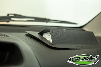 Peugeot 107 1.0-12V XR picture 14