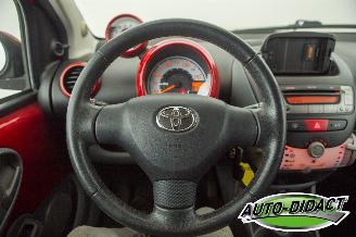 Toyota Aygo 1.0-12V Automaat Airco Aspiration Red Navigator picture 5