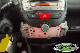 Peugeot 107 1.0 56.757 km Airco picture 8