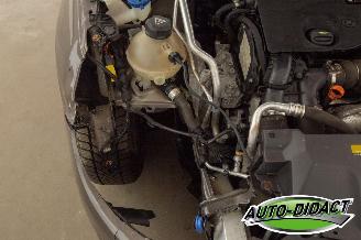 Peugeot 308 SW 1.6 HDI Allure Pano Camera navi picture 34