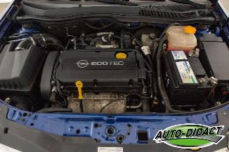 Opel Astra GTC 1.8 Automaat Clima Executive picture 28