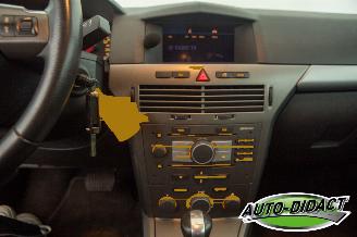 Opel Astra GTC 1.8 Automaat Clima Executive picture 8