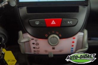 Peugeot 107 1.0 Airco Access Accent picture 9