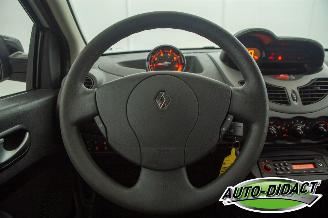Renault Twingo 1.2-16V Airco Dynamique picture 5