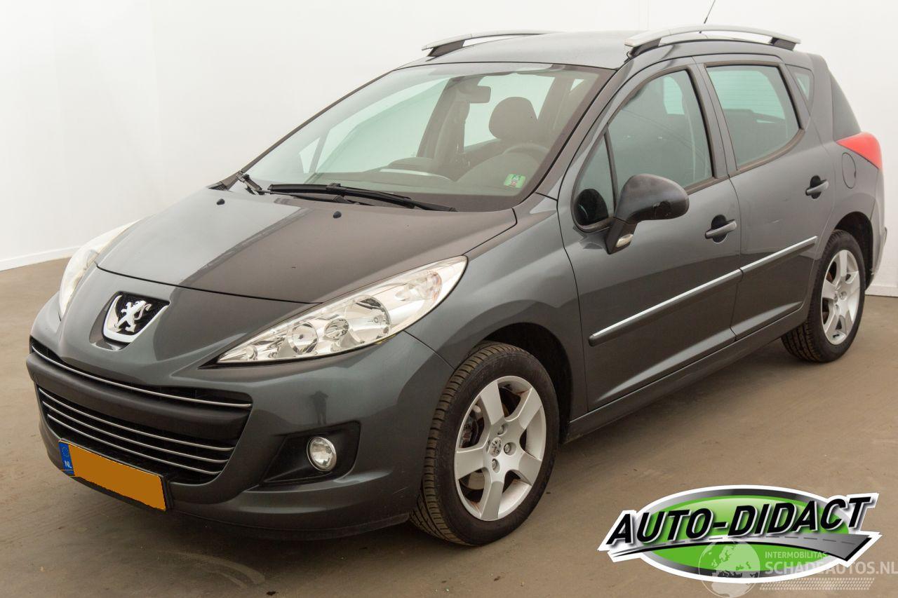 Peugeot 207 1.6 VTi Airco Pano Première