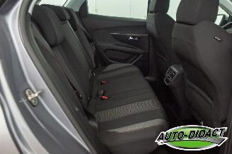 Peugeot 3008 1.2 PureTech Automaat 81.562 km NAP Digi Dash Clima Blue Lease Executive picture 27