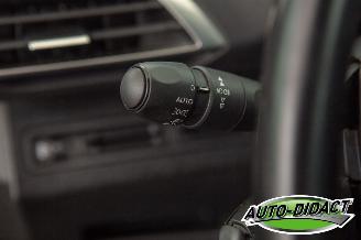 Peugeot 3008 1.2 PureTech Automaat 81.562 km NAP Digi Dash Clima Blue Lease Executive picture 18