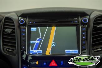 Hyundai I-30 1.6 GDI Clima Navi Camera i-Magine picture 7