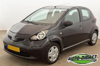 škoda osobní automobily Toyota Aygo 1.0-12V 2007/7