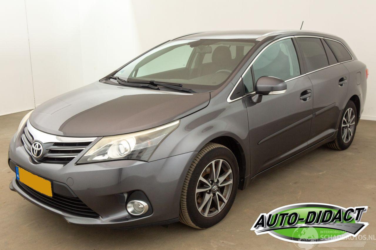 Toyota Avensis 1.8 VVTi Clima Navi Business